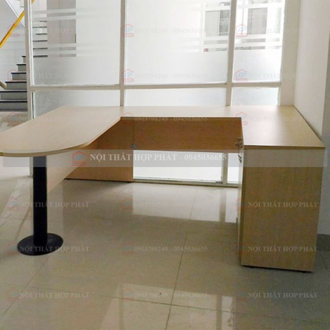 Bàn Làm Việc Chân Sắt BLVCS016 